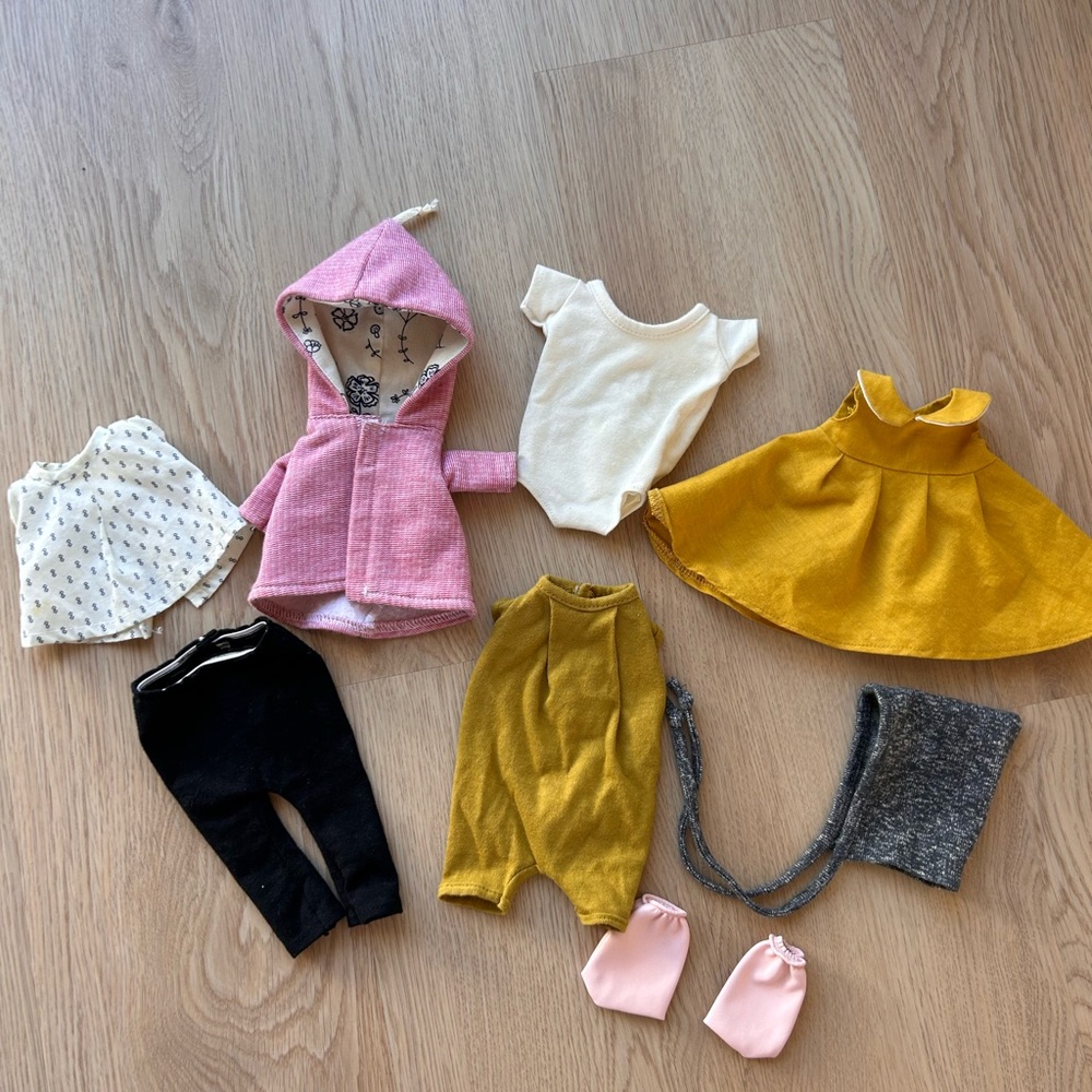 Hazel Village clothing bundle
